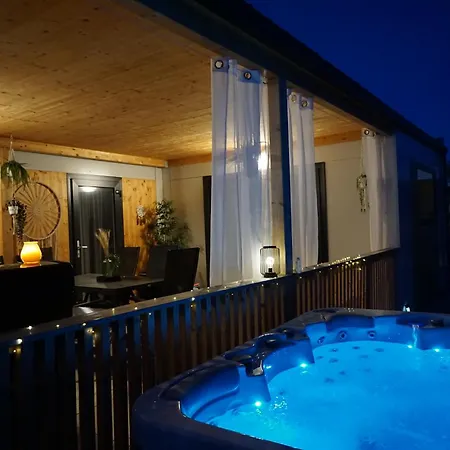 Casa Mia With Pool And Private Jacuzzi - Barrierefrei - Premiumholidays -